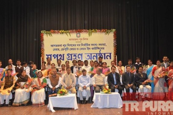 Civic bodies : DM West & CEO administered oath  at Rabindra Bhawan